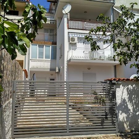 Apartment Natalia พูลา ภายนอก รูปภาพ